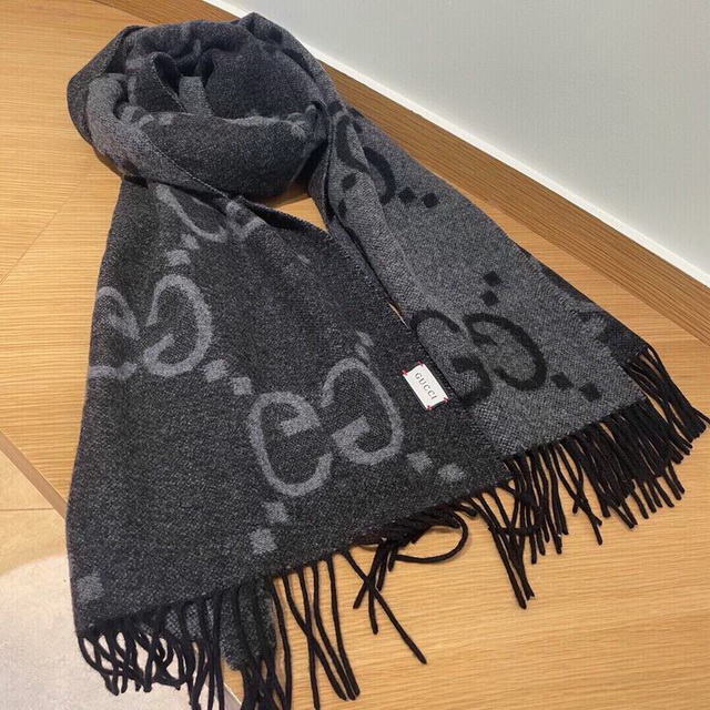 GUCCl brand scarf 19